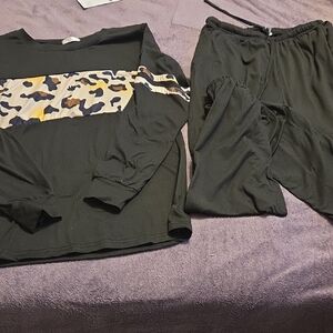 Stretchy Small Black and Camo Long Sleeve Set